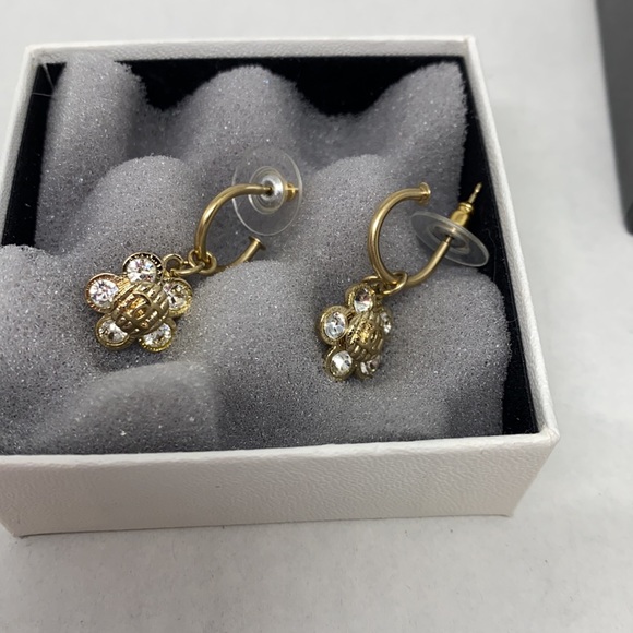 Fall 2006 Authenticated Chanel Earrings - Picture 6 of 8